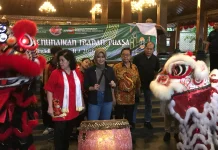Bagi Takjil Imlek-Ramadan Bukti Surakarta Kota Toleran