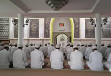 Keutamaan Tarawih di Masjid dan Keringanan bagi yang Memiliki Uzur
