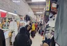 Hampir Dua Pekan Puasa Ramadan,  Pasar Klewer Solo diserbu Pembeli