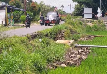 Tergerus Air Hujan, Talud Jalan di Borangan Manisrenggo Ambrol