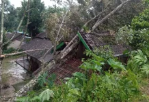 Puting Beliung Terjang 7 Kecamatan di Karanganyar, Puluhan Rumah Rusak