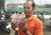 Desa Wunut Tulung Salurkan 585 Juta Untuk THR Warganya