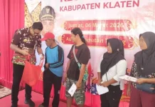 Pasar Murah Klaten, Bayar Sepuluh Ribu Dapat Paket Sembako