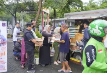 Kantor Layanan Lazismu SD Muhammadiyah 1 Solo Tebar 400 Takjil