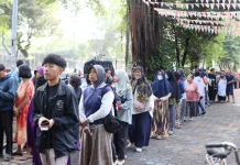 Bazar Murah Yayasan Amal Sahabat Diserbu Ribuan Warga di CFD Solo