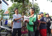 Cerita Ojol Dapat Beras 5 Kg dari Gerakan Solusi Indonesia : Sangat Terbantu