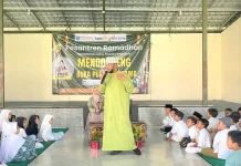 Mahasiswa Asing UMS Gaungkan Dakwah Internasional di SD Muhammadiyah PK Baturan