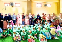 Tanamkan Empati Sejak Dini, TK Alif Smart Kunjungi Pesantren Yatim Balita Adhsa