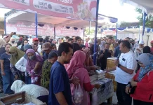 GPM Ke-4 di Karanganyar, Warga Rela Antri Serbu Beras SPHP