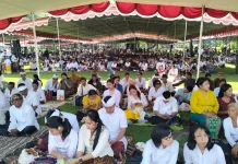 Puluhan Ribu Umat Hindu Hadiri Upacara Tawur Agung di Candi Prambanan