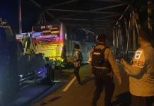 Laka Bus Sugeng Rahayu di Jembatan Jurug, Jalur Solo-Karanganyar Sempat Tersendat
