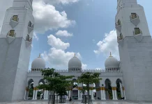 Masjid Raya Sheikh Zayed Solo Siapkan Salat Id, Kapasitas 15 Ribu Jemaah