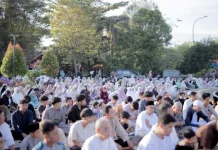 Ribuan Jamaah Ikut Salat Idulfitri di Edutorium UMS, Seruan Istikamah Menguat