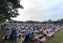 Ribuan Warga Muhammadiyah Karanganyar Shalat Id di Alun-Alun