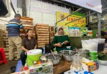 Pemudik Jakarta Terpikat Kesegaran Dawet Telasih di Pasar Gede Solo