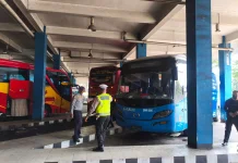 Bus Damri Tak Laik Jalan saat Angkutan Lebaran Ditahan Petugas Tirtonadi