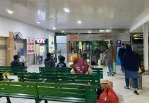 Arus Balik di Stasiun Purwosari: Pemudik Manfaatkan Program Mudik Gratis