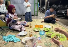 Kisah Warung Pinggir Jalan Favorit Lebaran