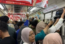 Lebaran Usai, Stasiun Ramai
