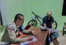 Satpol PP Kota Solo Tangkap Tangan Pembuang Sampah Sembarangan