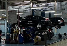 Pilihan Perawatan Mobil di Bengkel Resmi dan di Bengkel Umum