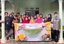 KKN-Dik UMS Ajak Masyarakat Tumbuhkan Kesadaran Kritis terhadap Informasi dan SDA