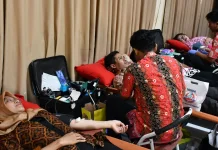 Bakti Sosial Donor Darah Warnai Peringatan HUT Bawaslu RI ke-18 di Karanganyar