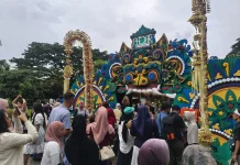 Pengunjung Antusias Nikmati Pasar Pasaran Balekambang Bertema Bali
