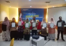 65 Guru Karyawan SD Muhammadiyah 1 Solo Menerima Sertifikat PRV