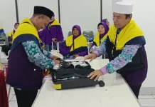 Mitigasi Barang Terlarang, PPIH Embarkasi Solo Cek Ribuan Koper Jemaah Calon Haji