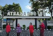 Memperingati Hari Kartini Wajib Berkebaya