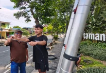 Pasutri Jatuh Gegara Fiber Optik Menjuntai, Provider Buka Suara