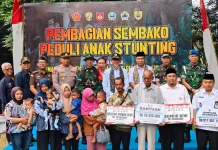 TMMD Sragen Bagikan 100 Paket Sembako untuk Warga Pra Sejahtera