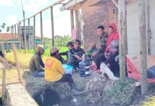 Satgas TMMD Sragen Jaga Kekompakan lewat Canda di Tengah Pekerjaan