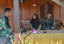 Induk Semang Apresiasi Sikap Humanis Satgas TMMD di Desa Puro