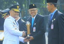 Pemkot Solo Terima Penghargaan LPPD dari Pemprov Jateng
