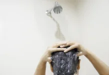 Dampak Buruk Terlalu Sering Mandi Air Panas bagi Kesehatan Kulit dan Tubuh