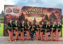Lestarikan Budaya, Komunitas Tari Sekar Melati Banyu Mili Tampil di Prambanan