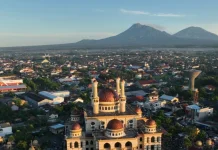 Masjid Al Aqso Klaten, Gaya Timur Tengah Ramai Pengunjung,