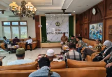 Komisi II DPRD Surakarta dan OPD Sinkronisasi Pengawasan Izin Usaha Minol