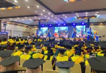Wisuda ke-80 Unisri: Rektor Kukuhkan 453 Sarjana dan Magister Baru
