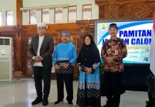Air Mata Haru di Pendopo Sumonegaran, Perjalanan Cinta 1.143 Tamu Allah dari Sragen