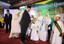 Al-Azhar Syifa Budi Solo Wisuda 294 Hafiz, Tiga Siswa Hafal 30 Juz