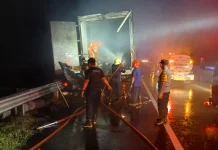 Truk Ekspedisi JNE Terbakar di Tol Solo-Ngawi KM 534 Sragen, Ribuan Kg Paket Hangus