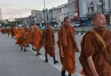 Perdana Bhikkhu Thudong Melewati Kota Solo, Begini Rute Kegiatannya