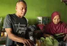 Kisah Pasutri Pedagang Sayur di Sragen Berangkat Haji dari Tabungan 20 Ribu Sehari