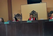 Penggugat Ijazah Jokowi Hadir di PN Surakarta, Sidang Dilanjutkan Mediasi