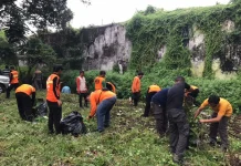 Pemkot Solo Gelar Kerja Bakti Bersihkan Benteng Vastenburg
