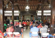 KAI Ajak Warga Purbayan Tertib Di Perlintasan Kereta