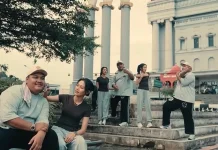 Terjemah Lirik Lagu "Sekip Setia Kui Pekok" Ndarboy Genk